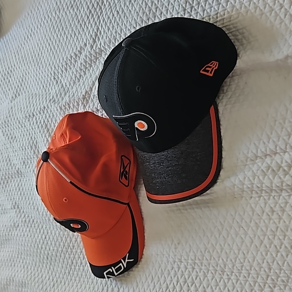 Philadelphia Flyers Caps - Picture 2 of 4